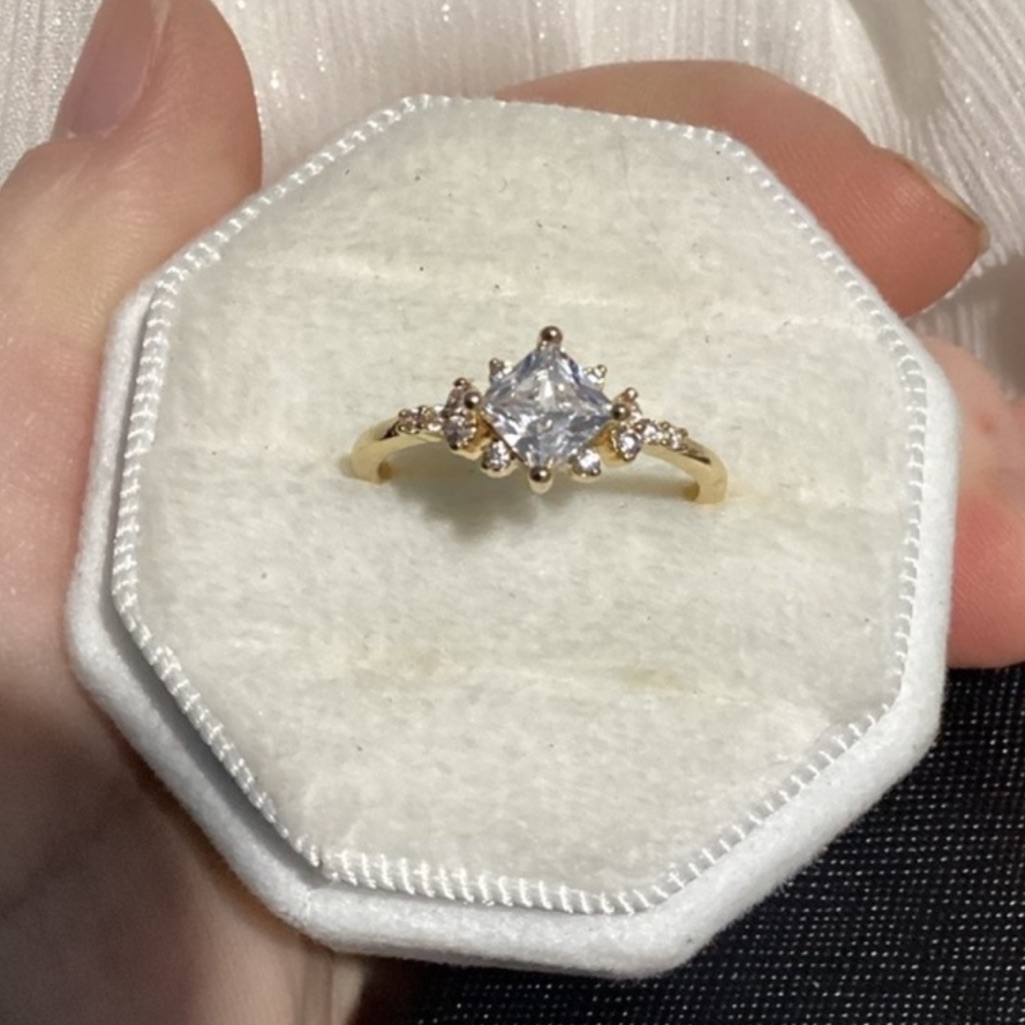 Elegant Princess Cut Petite Antique Style Cz Diamond Ring